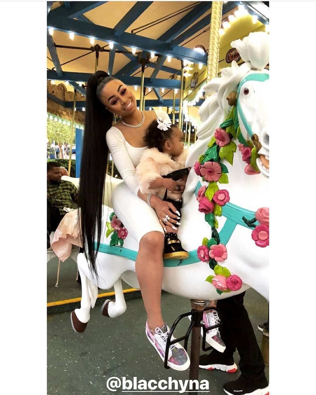 Rob Kardashian tem uma
linda bebê de um ano e cinco meses. O nome? Dream, que significa sonho 

Leia mais: Blac Chyna abandona Rob Kardashian e leva filha do casal