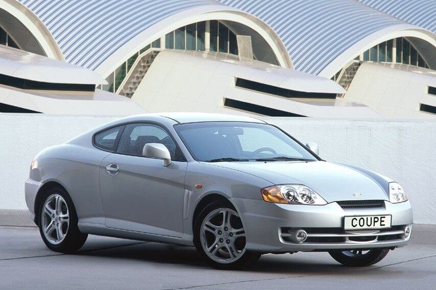 Com motor V6 de 167 cavalos, o Hyundai Coupe está longe da potência de um Lamborghini, mas garante boas doses de diversão ao volante