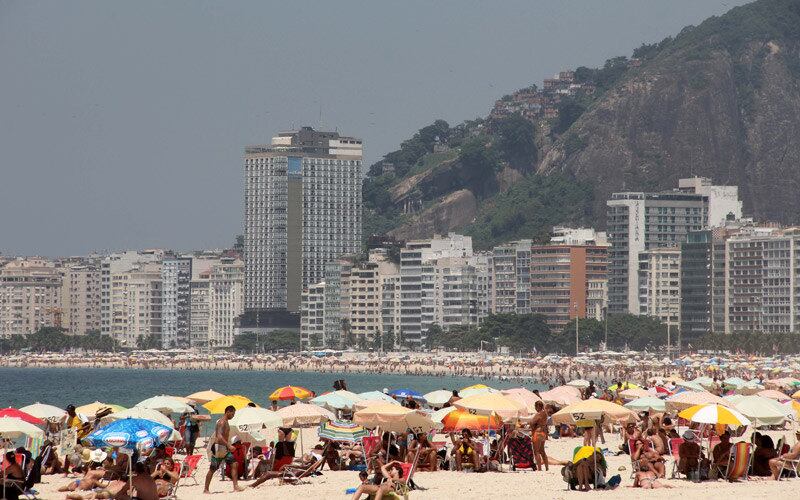 No fim de semana, as praias cariocas deverão ficar lotadas, já que, depois de um Carnaval marcado pelo sol forte e calorão, o sábado (16) e o domingo (17) terão muito sol e pouca chance de chuva na capital fluminense
