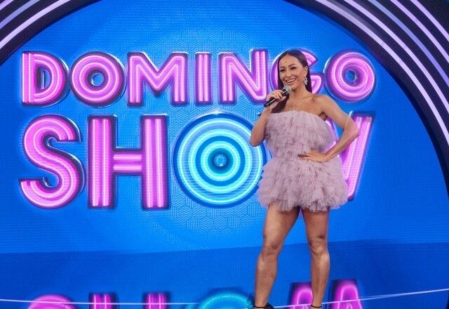 Sob o comando de Sabrina Sato, o Domingo Show estreia o seu novo formato no dia 08 de março, na Record TV. Não perca!