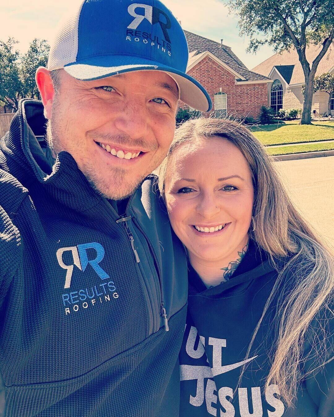 Independentemente do passado de ambos, eles se casaram em julho de 2014, quando se mudaram de uma casa com quatro quartos, para uma propriedade com seis, em Fort Worth, no Texas (EUA)