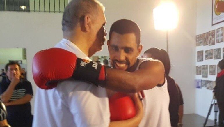 Renato Matos mostra respeito ao ídolo Adilson Maguila