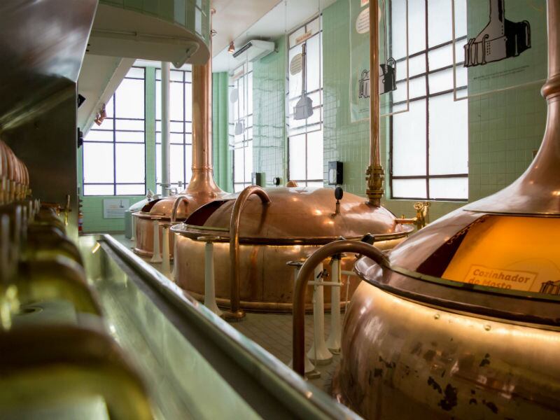 Carvalho disse que o espaço também apresenta às pessoas as principais fases do processo de fabricação da bebida, e que, na última etapa da visita, o visitante consegue observar a fábrica em pleno funcionamento