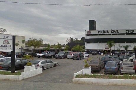 Jovem tentou escapar, mas polícia conseguiu evitar fuga