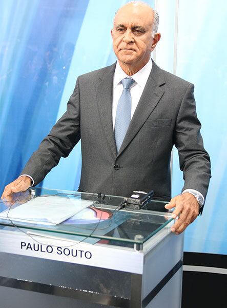 Paulo Ganem Souto é candidato ao cargo de Governador da Bahia pelo DEM (Democratas). Ele nasceu em 1943, em Catité, é formado em Geologia pela UFBA (Universidade Federal da Bahia) e tem doutorado pela USP (Universidade de São Paulo).

Em 1987 foi nomeado superintendente da Sudene (Superintendência do Desenvolvimento do Nordeste) e ocupou cargos importantes durante o mandato de Antônio Carlos Magalhães. Em 1991 foi eleito vice-governador da Bahia na chapa de ACM e em 1994 se elegeu governador. Já em 1998 foi eleito senador.

Em 2002, foi eleito novamente governador do Estado e em 2007 virou presidente do Democratas da Bahia

