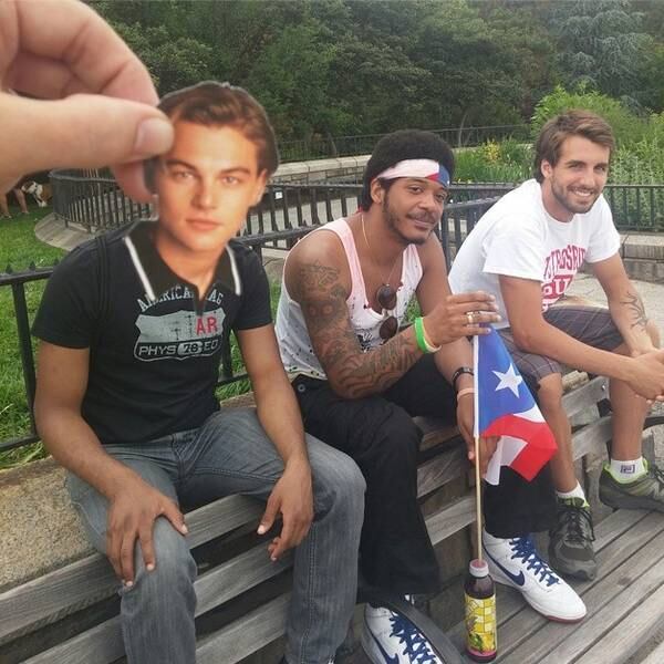 DiCaprio também aproveita o dia com os amigos