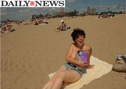 Jill Coccaro foi presa, em 2008, por fazer topless na praia de Spring Lake em Nova Jersey
