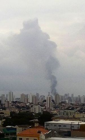 Fumaça pode ser vista de bairros vizinhos