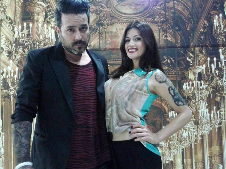 R7 — Outra coisa que ele citou é que não gosta de violão e que, se alguém tocasse um lá dentro, quebraria. Ele é capaz mesmo desse tipo de coisa?
Solange De-Ré — Não será o primeiro violão quebrado por ele...
"Depois de velho sofrer por amor é ridículo", diz Edu K sobre relacionamentos