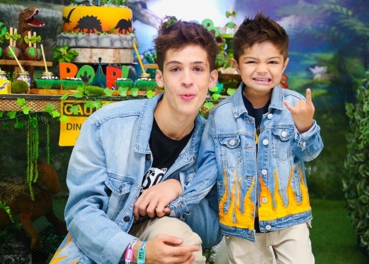 João Guilherme comemorou o aniversário de quatro anos irmão caçula, Pietro, em São Paulo