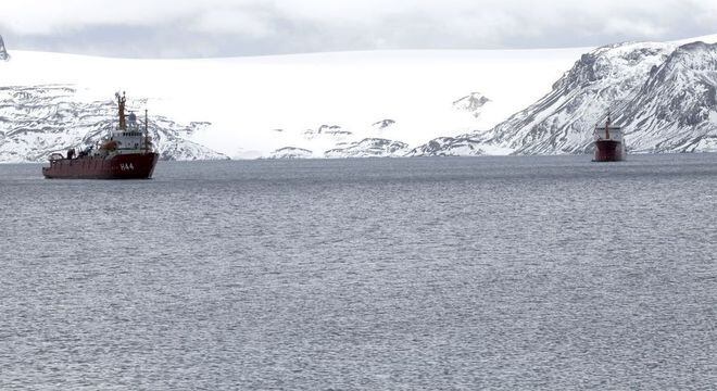Problemas que atingem mares e oceanos acontecem no mundo todo