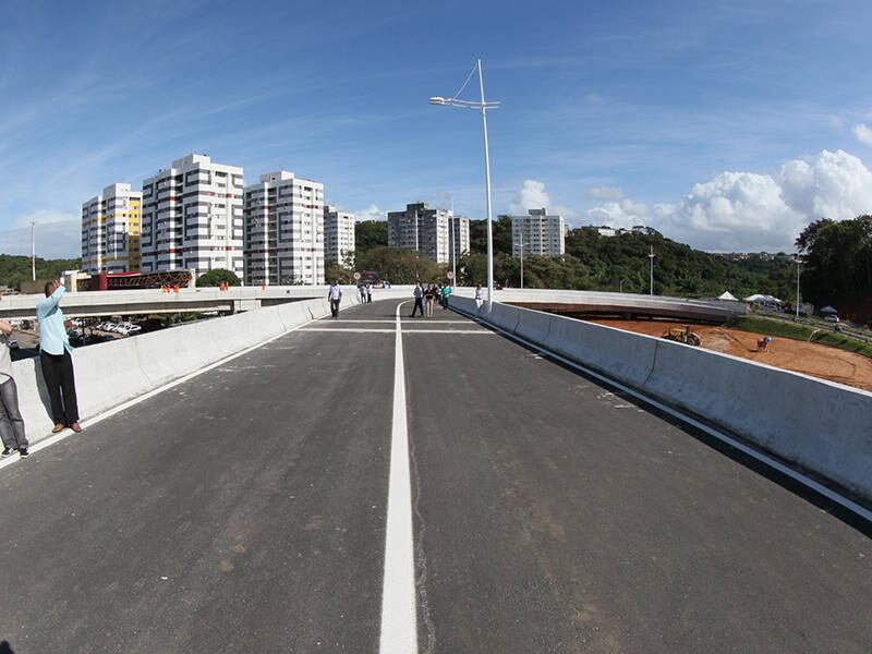 Viaduto inaugurado nesta segunda-feira (18)