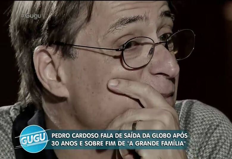 3. Apenas uma novela
Pedro confessa que não é ator de novela e lamenta que tenha sido convidado apenas uma vez.
— Fiz uma novela por um convite muito gentil do Gilberto Braga. Só uma. E fiz duas
minisséries. Eu nunca fui um ator de novela. Não que eu não goste, eles é que
não gostam de mim! Eu nunca fui convidado pra fazer uma novela e recusei. Eu
acho que eu tenho um temperamento muito avesso às estruturas autoritárias... Eu nunca tive relação com novela. Não tive uma carreira significativa
em novela! O que eu gosto em televisão, e isso em A Grande Família me emocionava
muito, é que eu falava com 50 a 60 milhões de pessoas!