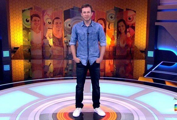 Tiago Leifert ficará sozinho nos estúdio do “BBB”