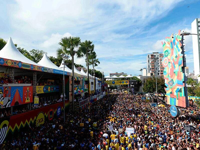 A Pipoca de Saulo, que já é tradição no Carnaval de Salvador, divulga o clima de paz entre baianos e turistas