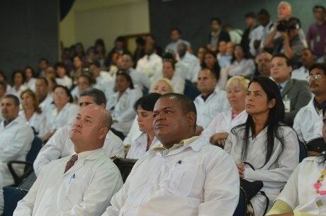 Terceira etapa de inscrições de profissionais para o programa Mais médicos vai até esta quarta (18)