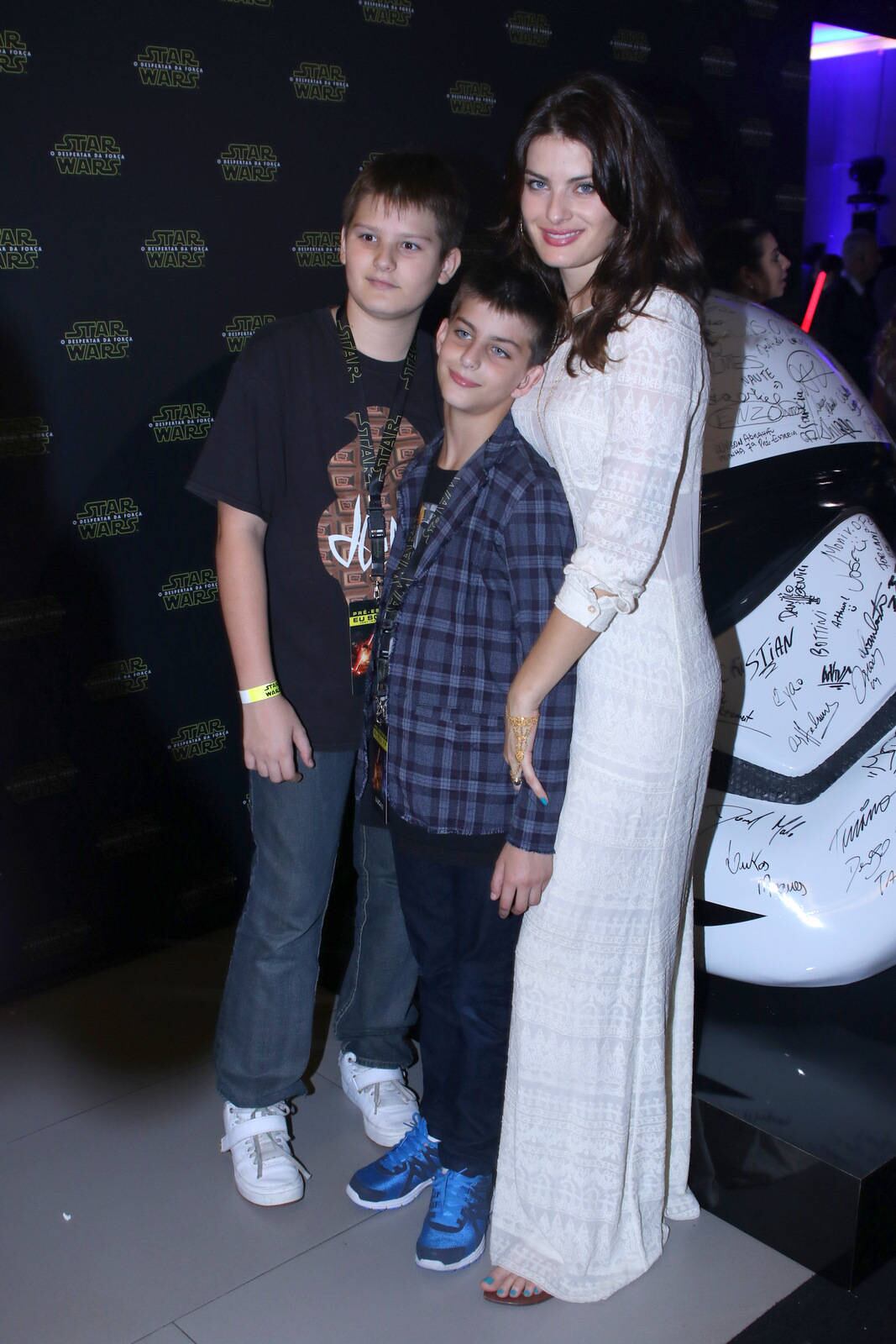 Famosos vão a pré-estreia de Star Wars - O Despertar da Força, em São Paulo