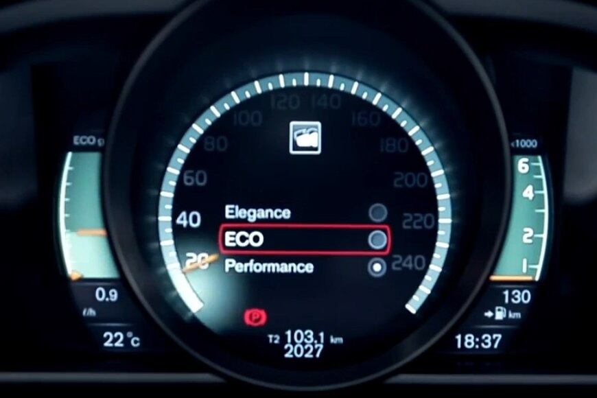 A corrida é um pouco fantasiosa, pois, para mostrar alguns recursos do carro o narrador exagera
Veja o vídeo completo
Quer saber tudo sobre carros? Acesse www.r7.com/carros