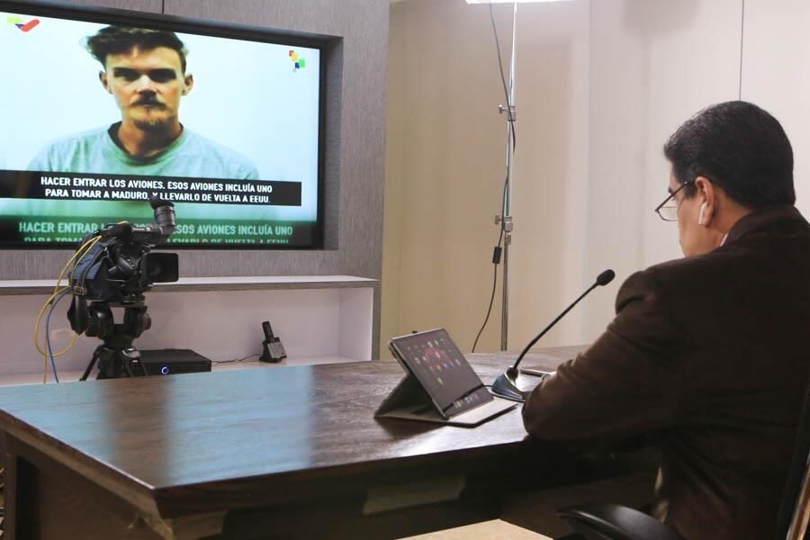 Maduro (d) concede entrevista para falar sobre a tentativa de invasão
