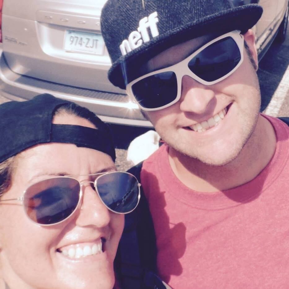 Geralmente, o útero didelfo — que atinge apenas 0,3% das mulheres — é associado a situações como infertilidade, aborto espontâneo, parto prematuro e até complicações nos rins. No passado, a mulher chegou a perder dois bebês. Ela e o marido, Courtney, não tinham mais esperanças de aumentar a família. "Eu o disse que não poderíamos ter filhos desde que começamos a namorar, quando eu tinha 20 anos de idade. Então nunca usamos proteção", contou Krista ao jornal DailyMail