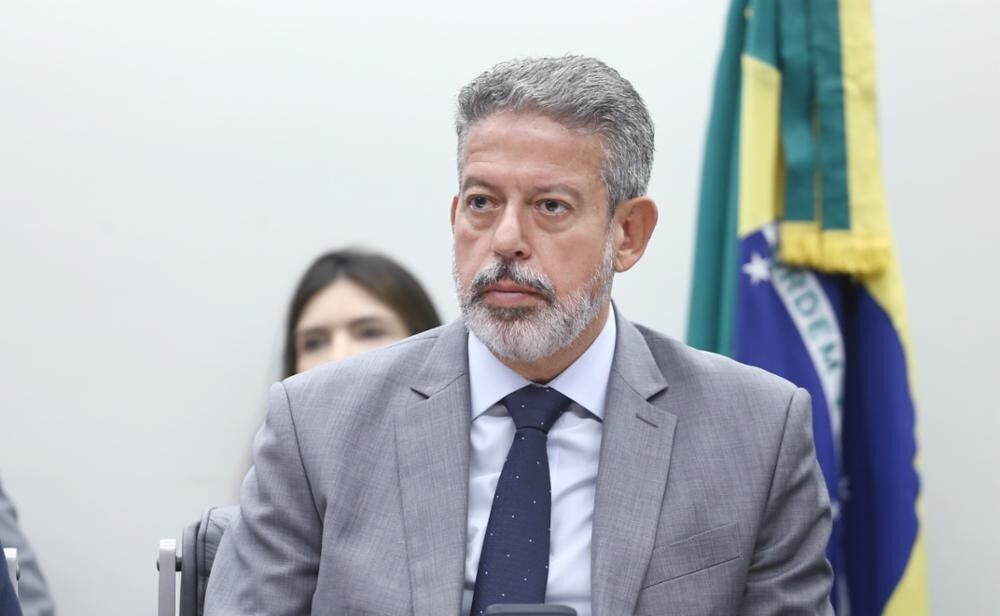 Moraes autoriza visita de Arthur Lira ao ex-presidente