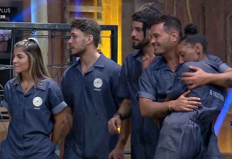 Não perca a reta final de A Fazenda 11!
O reality vai ao ar de segunda a sexta, às 22h30; aos sábados, às 22h15; e aos domingos, às 23h15. Assine o PlayPlus.com e acompanhe 24hrs por dia!