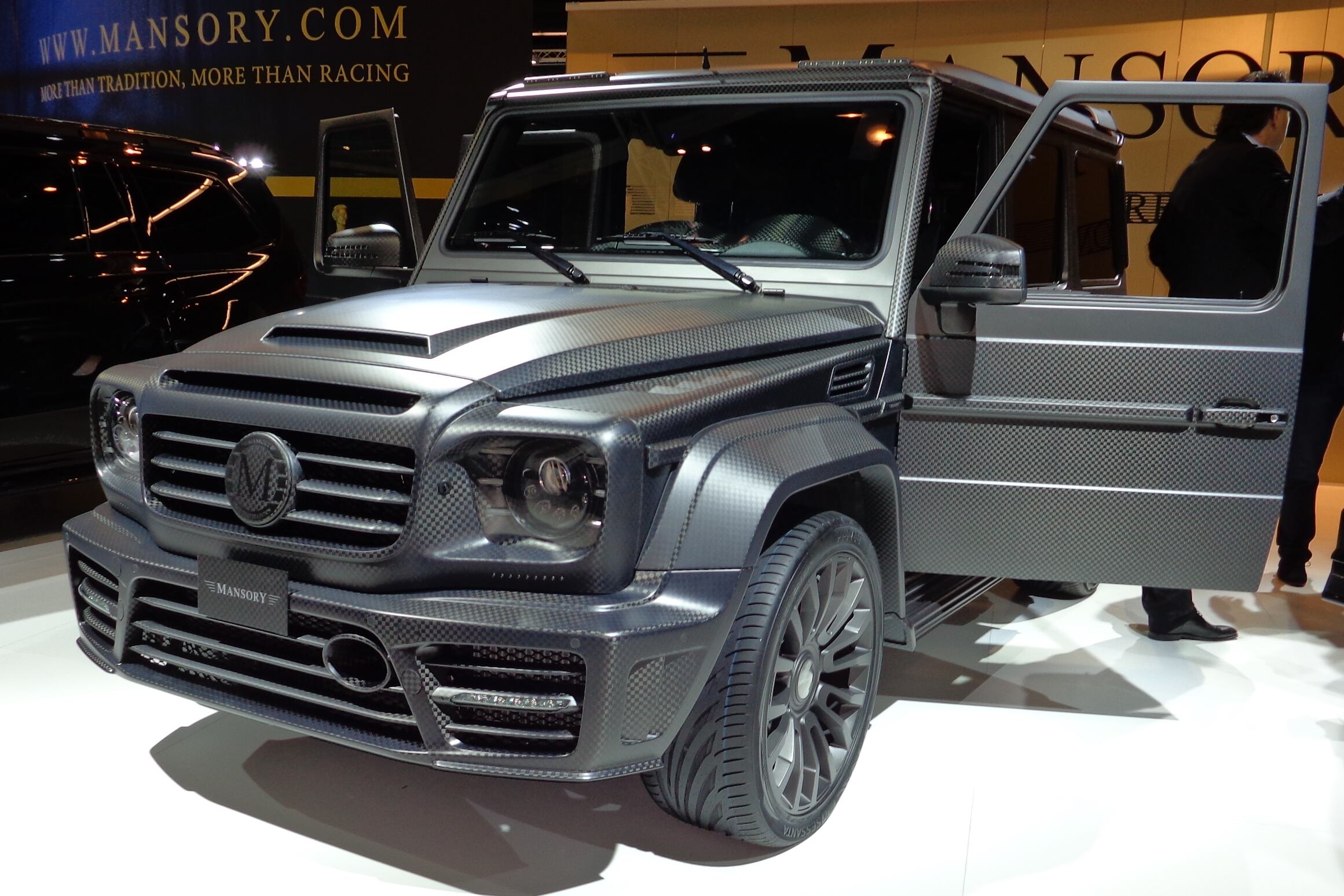 Prefere um SUV mais robusto? Que tal esse Mercedes G63 AMG todo envelopado com material similar à fibra de carbono?

Quer ler mais notícias? Acesse r7.com/carros
