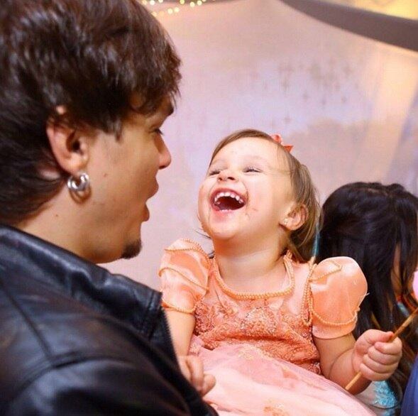 Em uma conversa com o R7, Leandro disse que mais importante que um papel assinado, é o amor que existe entre eles, e que para ele não faria nenhuma diferença. Mas o músico fez questão de frissar que, se Natália quiser ainda realizar este sonho, ele toparia sim