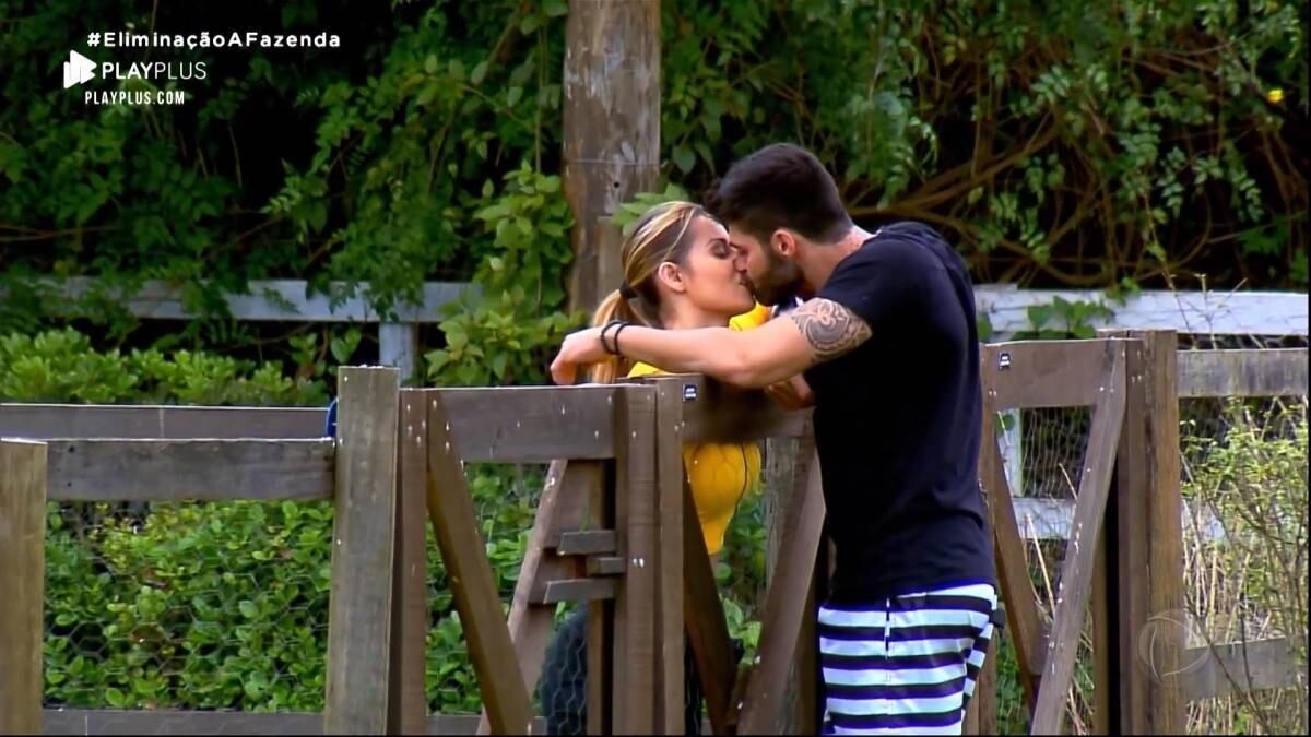 O romance durou pouco tempo, já que Aricia foi a segunda eliminada do programa. A saída da peoa mexeu bastante com Netto, mas ele se manteve firme no jogo