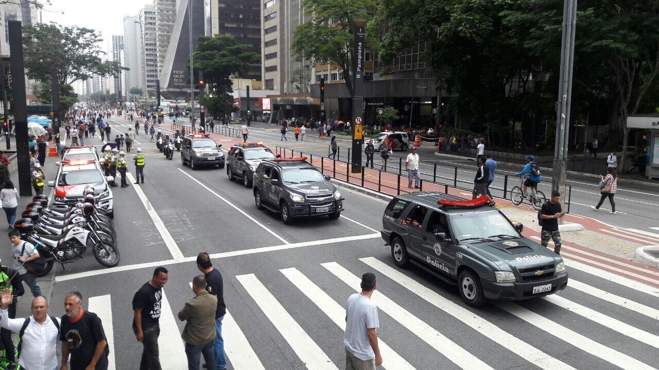 De lá, a manifestação se deslocou para a rua da Consolação

