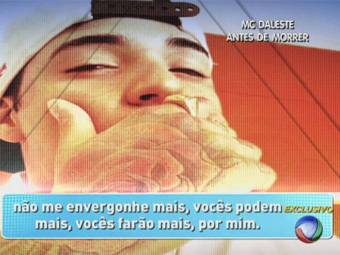 

Não me envergonhe mais, vocês podem mais, vocês farão mais, por mim...



+ Aproveite e confira as matérias do programa Domingo Show

+ Já curtiu a página do Domingo Show no Facebook? É só clicar!

+ Siga o Domingo Show no Twitter e receba todas as notícias do programa
