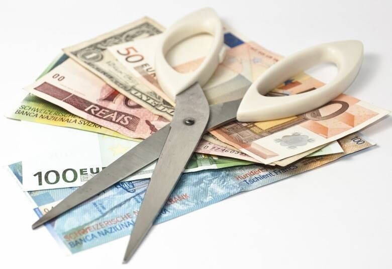Dois ministérios sofreram os cortes severos: Defesa (R$ 3 bilhões a menos) e Transportes (corte de R$ 2 bilhões)