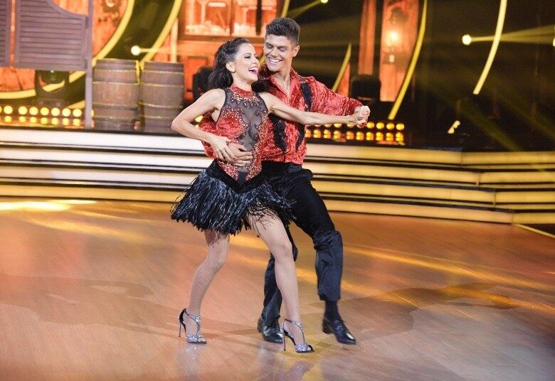 A dupla apresentou pela primeira vez tudo o que sabia de salsa na semana seguinte. Apesar dos jurados destacarem o nervosismo de Maytê Piragibe, os dois conquistaram boas notas e seguiram entre os melhores da competição

• VÍDEO: Maytê e Paulo animam a plateia com salsa