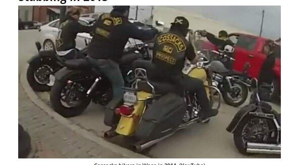 Os Scimitars também estiveram envolvidos no tiroteio.
Segundo informações do portal Heavy, a gangue é menor do que as outras duas
envolvidas no incidente, e teria se alinhado aos Cossacks