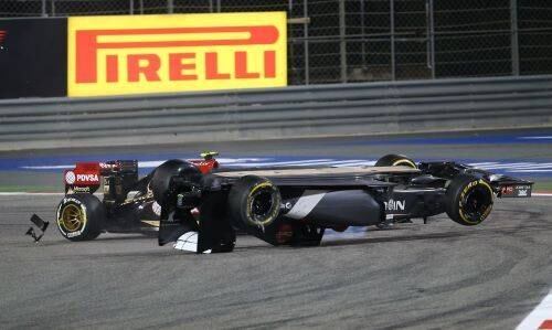 O piloto da Lotus foi punido ainda durante a prova