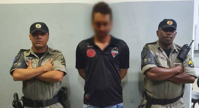 Torcedor do Atlético-GO preso em flagrante por injúria racial contra jogador do Paraná Clube