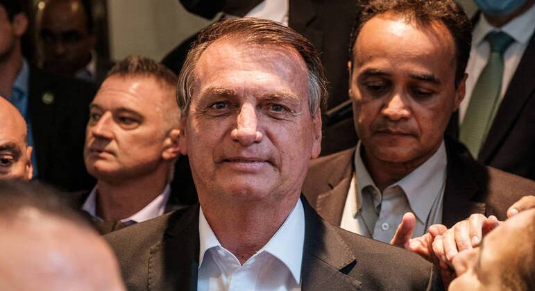 Presidente reclamou de falta de poder de comando centralizado nas ações da pandemia