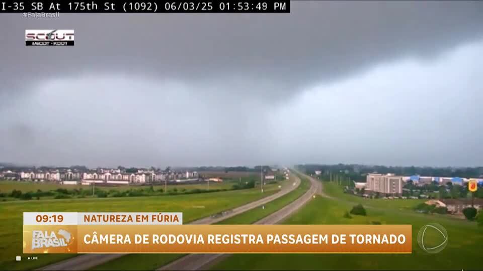 Tornado causa destruição no Missouri, nos EUA