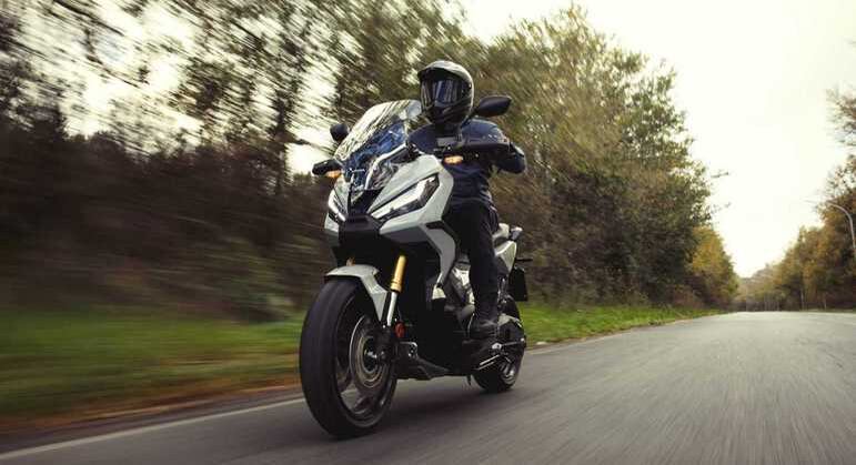 Motor tem 58,5 cv a 6.750 rpm