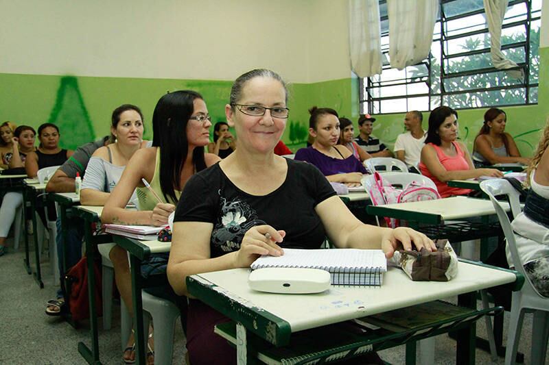 Ela lembra que o trabalho sempre dificultou seu retorno, mas um surto de depressão que teve em 2013 fez o médico indicar a ela que fizesse uma atividade para ocupar a mente. Essa foi a deixa perfeita para Inês voltar para a escola 