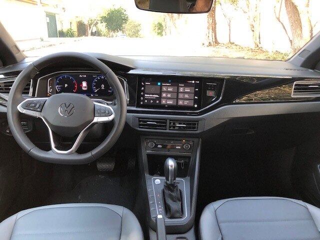 A nova central multimídia VW Play de dez polegadas apresentada no Nivus, é mais intuitiva e com aplicativos como Waze e Estapar já instalados