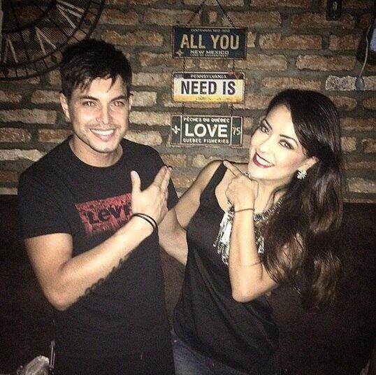 A irmã de Li explicou com detalhes o episódio da agressão.

— A minha irmã nunca gostou que ele [Matheus] bebesse, e ele estava tomando um remédio tarja preta. Neste dia, ele tinha bebido com uns amigos e voltou muito alterado pra casa. Ela estava dormindo e, quando o Matheus chegou, a Li falou que não iria dormir com ele bêbado daquele jeito, e pediu pra ele dormir na sala. Ele começou a gritar falando que não ia, que a cama era dele, e aí ela levantou, pegou o travesseiro e, quando estava andando pra sala, ele a puxou com tudo e jogou ela no chão

