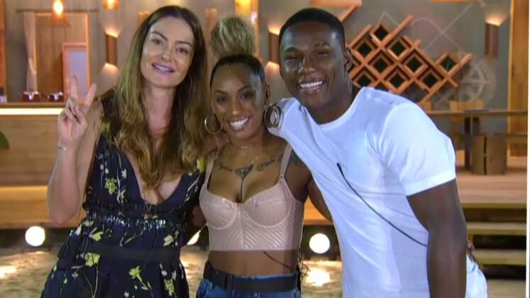 Nanah trouxe para o barco a representatividade que ela gostaria como mulher e negra. Então, seu Top 3 foi com Laura Keller e MC Negão da BL