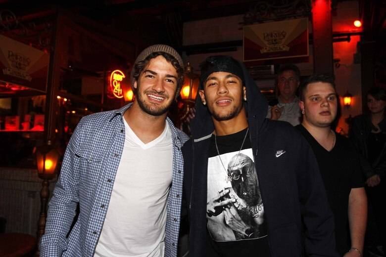 Alexandre Pato é mais um amigo de Neymar