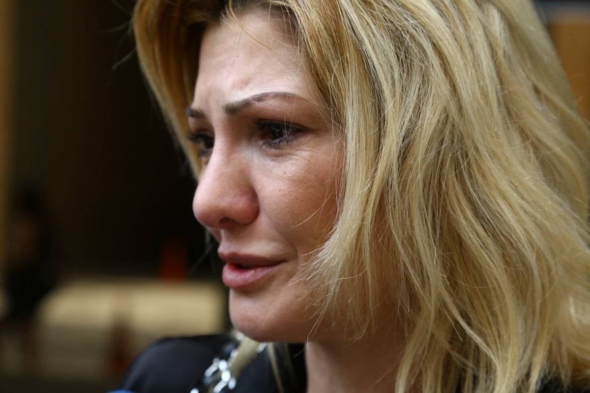 Antonia Fontenelle sai chorando da audiência pela herança de Marcos Paulo