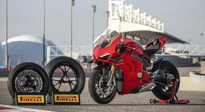 A superesportiva Ducati Panigale V4 2020 continuará com pneu Pirelli como equipamento original