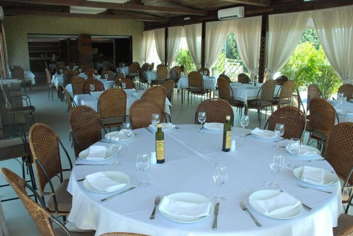 Com espaço para cem pessoas, o estabelecimento fica em um bairro nobre da cidade, próximo ao lago Paranoá