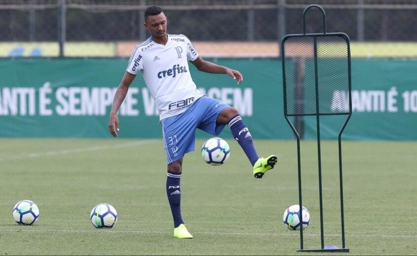 Luan Cândido está deixando o Palmeiras sem ter jogador pelo time profissional