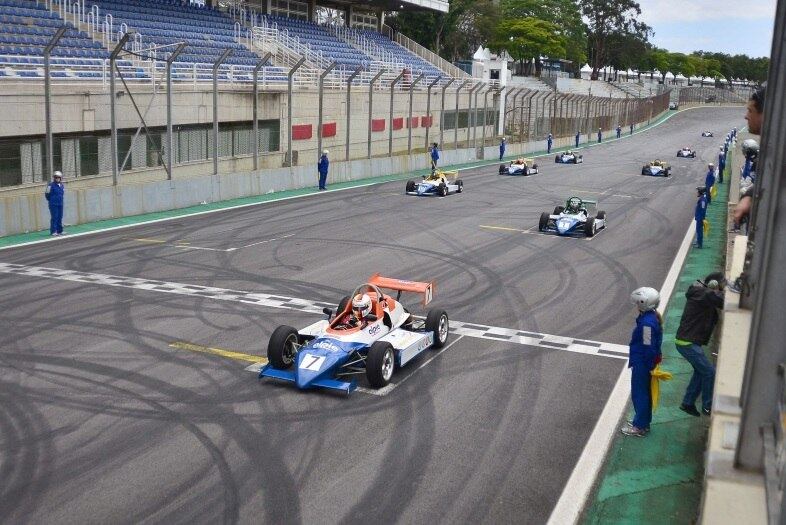 Interlagos contou com uma simulação do GP Brasil
