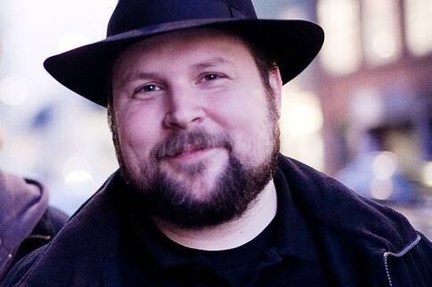 Careca, acima do peso, barba por fazer e conhecido principalmente pelo seu alter ego do Minecraft, “Notch”, o sueco Markus Persson se destaca entre os bilionários pelo seu perfil, digamos, incomum